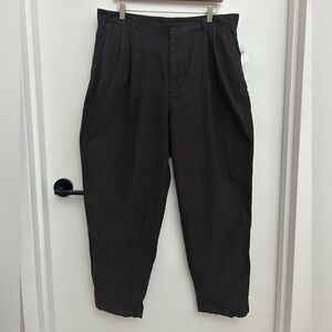 GAP Women’s High Rise Pleated Taper Corduroy Pants with Washwell